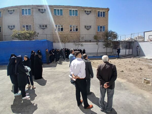  آیین تجدید میثاق دانش‌آموزان هنرستان امام حسن مجتبی (ع) با شهدای غواص دریادل