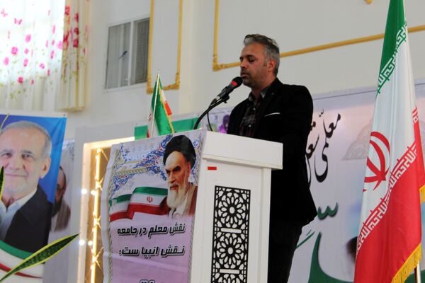 همایش گرامیداشت هفته معلم در شهرستان گرمه