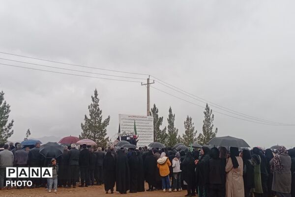تشییع پیکر شهید مدافع امنیت در حمله تجاوزکارانه آمریکا 