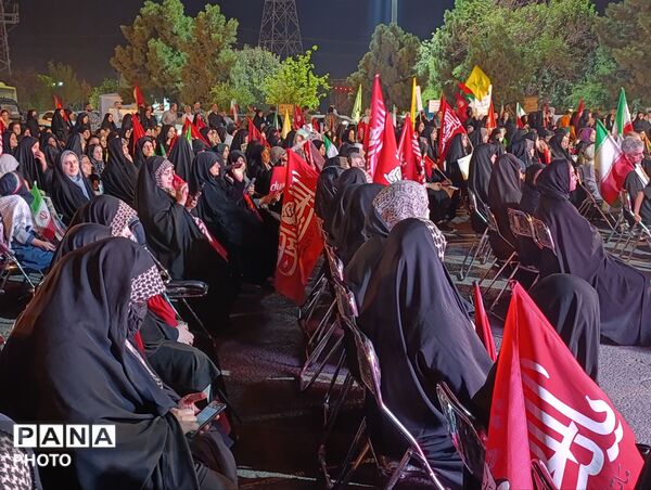 بعثت مردمی در میدان نبوت قم