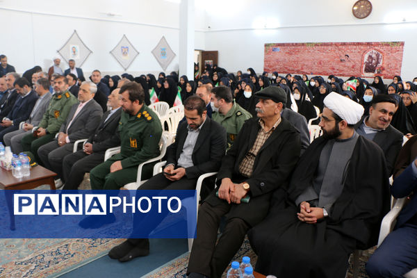 برپایی جشن «حضور تا ظهور» در دبیرستان شهیده حسنی سعدی قم