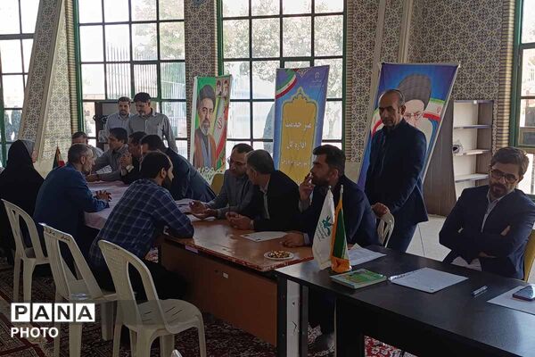 میز خدمت آموزش و پرورش خراسان شمالی در نماز جمعه؛ پاسخگویی مستقیم به مطالبات مردم