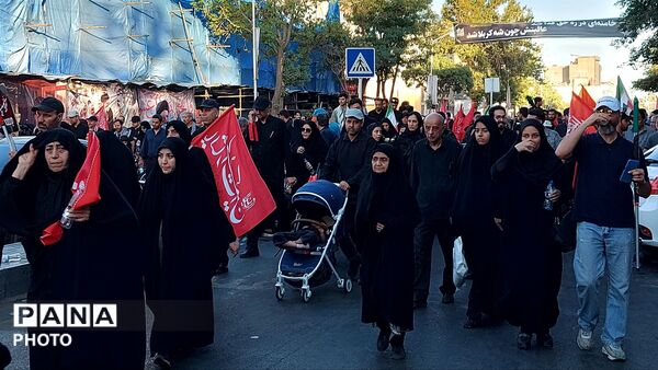  مراسم وداع با پیکر مطهر رهبر شهید