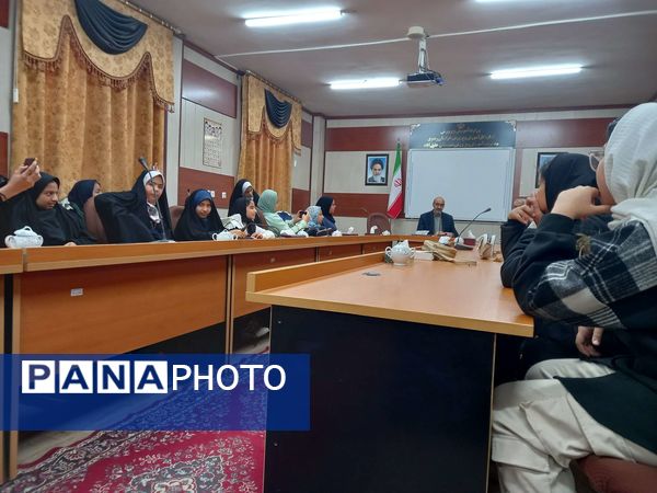 برگزاری جلسه هم اندیشی خبرنگاران پانا و آزمون خبرنویسی در خلیل آباد