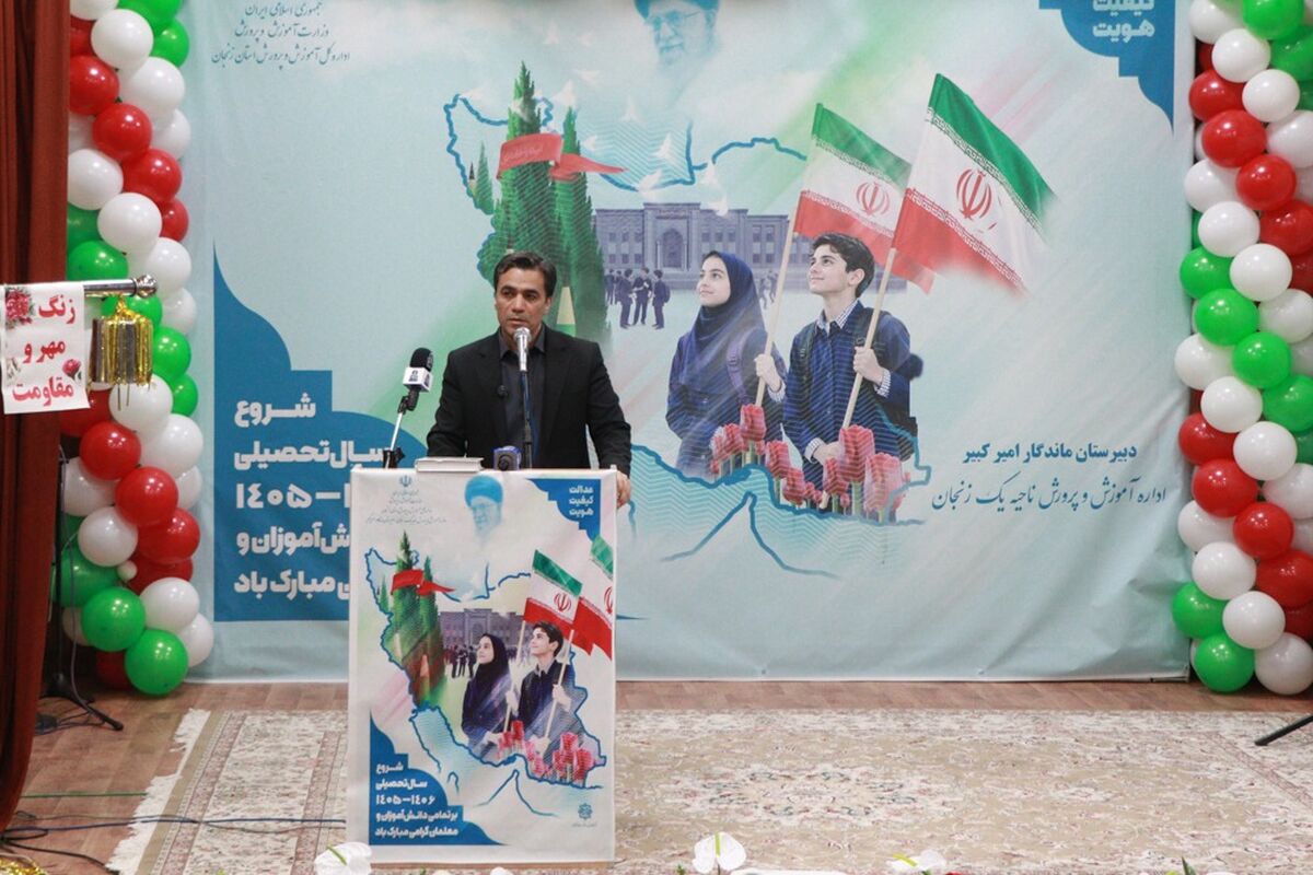 علم عمیق، تفکر و خودباوری باید سه عهد دانش‌آموزان باشد
