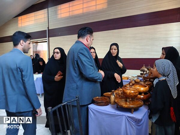 نشست اندیشه ورزی بانوان  در باخرز