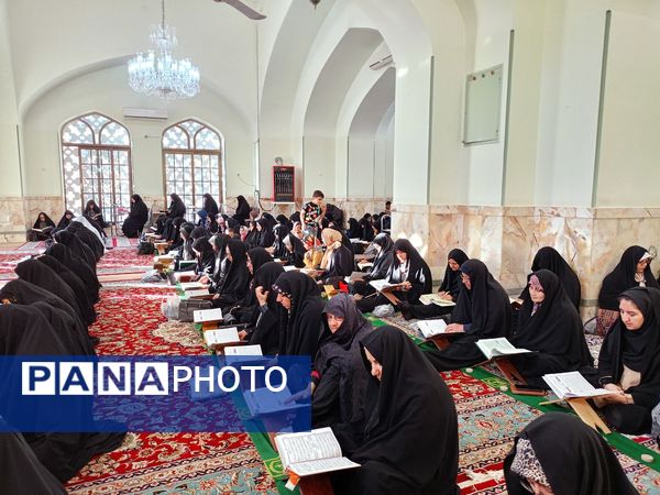 محفل انس با قرآن در آخرین روز از ماه مبارک رمضان