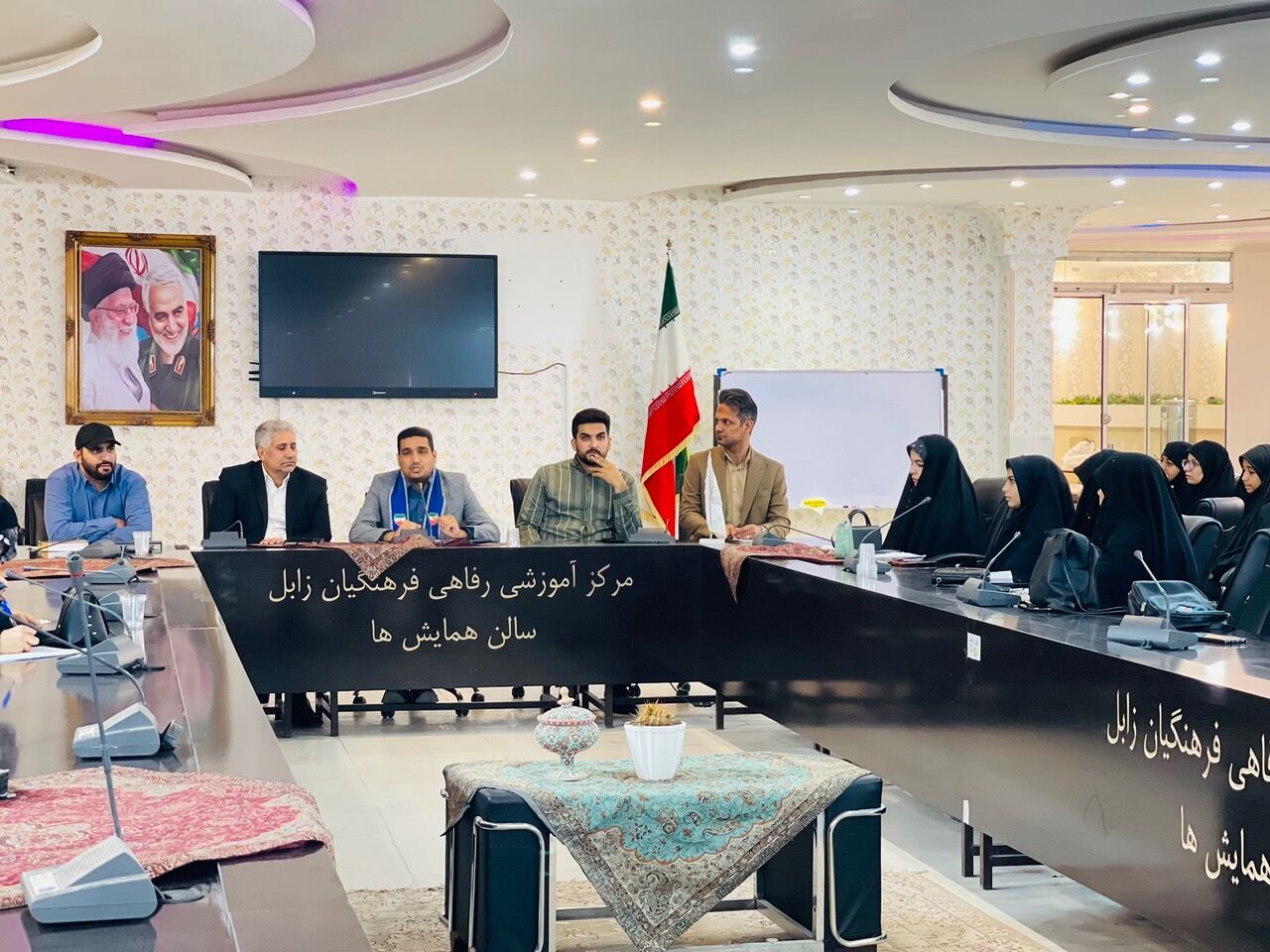 دیدار مدیر‌ سازمان دانش‌آموزی استان سیستان و بلوچستان با دانش‌آموزان خبرنگار قطب سیستان 