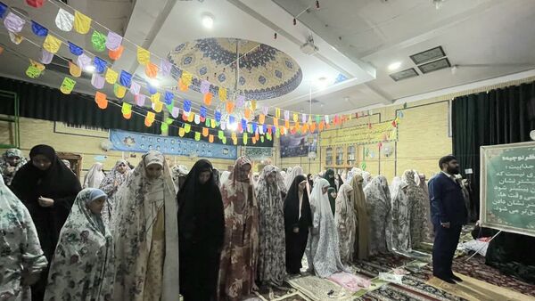 اعتکاف دانش آموزی در مسجد جوادالائمه (ع)؛سفری به قلب عبادت