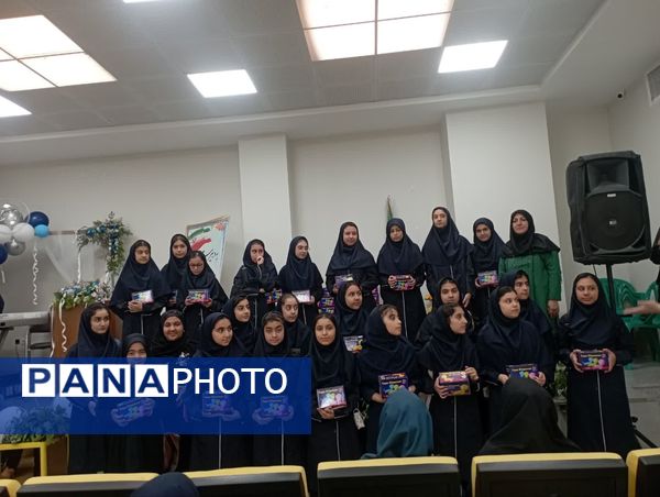  جشن جوانه ها در دبیرستان رحمت ناحیه ۲ اصفهان 