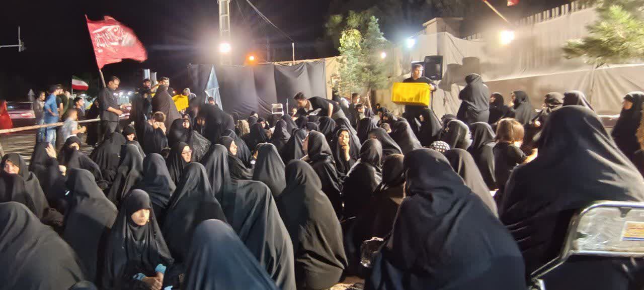 خدمت رسانی موکب مردمی شهید یزدانیان به اجتماعات شبانه اهالی روستای ورجان قم 