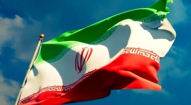 چرا با آمریکا آشتی نمیکنیم که مشکلات کشورمون حل بشه؟