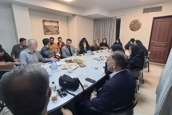 روایتِ رسانه در خانه سفیران بهشت