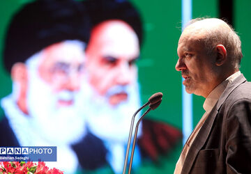 ارتقای جایگاه علمی ایران در گرو تقویت دانشگاه‌ها و قدردانی از معلمان است