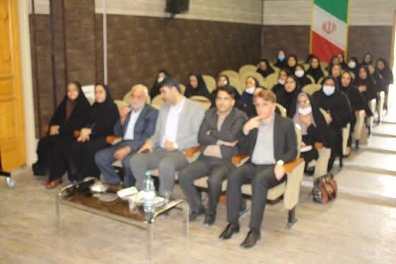 نشست مدیران مدارس منطقه شبانکاره با حضور مدیرکل آموزش و پرورش استان بوشهر
