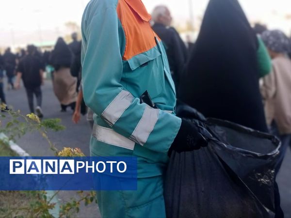 فداکاری در سکوت: رفتگر اربعین، قهرمان گمنام جمع‌آوری زباله در کاشمر