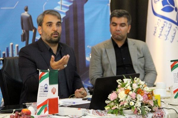 تبیین سیاست‌های ساماندهی منابع انسانی معاونت پرورشی و فرهنگی شهرستان‌های استان تهران در سال تحصیلی ۱۴۰۴-۱۴۰۳