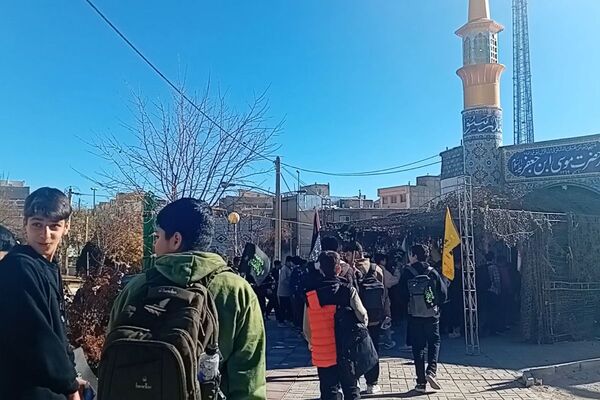 برگزاری پیاده‌روی عظیم فاطمیه در فیروزکوه