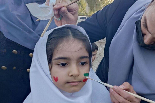 جشنواره بادبادک و بازی‌های بومی محلی در پایگاه دریایی بوشهر 