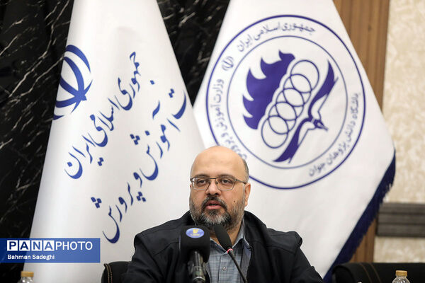 نشست خبری رئیس باشگاه دانش پژوهان جوان