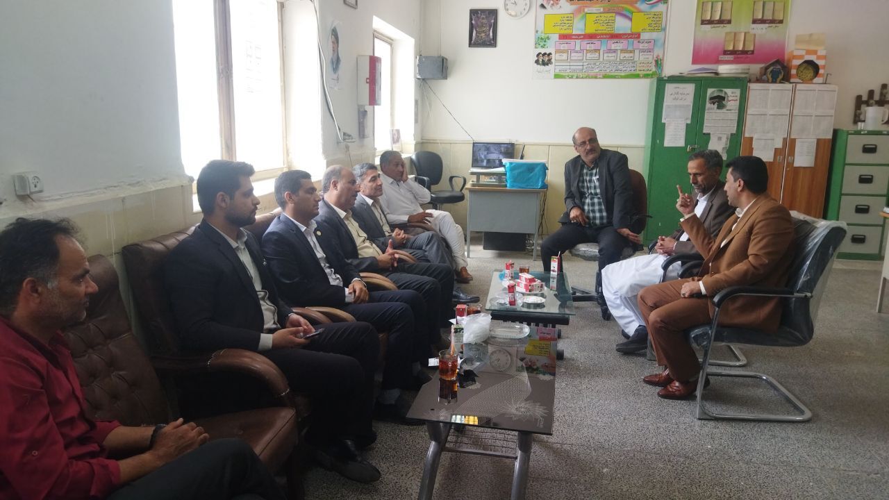 رصد میدانی و بررسی روند اجرای برنامه‌ها در دبستان شهید همت زاهدان