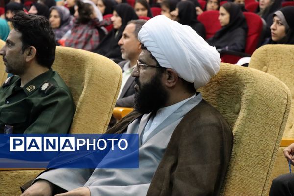 برگزاری اولین یادواره شهدای هنرمند در پاکدشت 