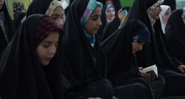 آیین معنوی اعتکاف در مسجد حضرت ابوالفضل (ع) خرم آباد