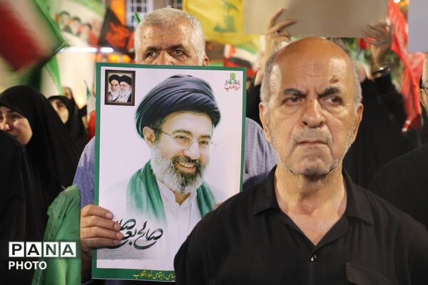 حضور گسترده فرهنگیان، دانش‌آموزان و اولیا در غرفه آموزش و پرورش نواحی پنج‌گانه تبریز به میزبانی ناحیه یک
