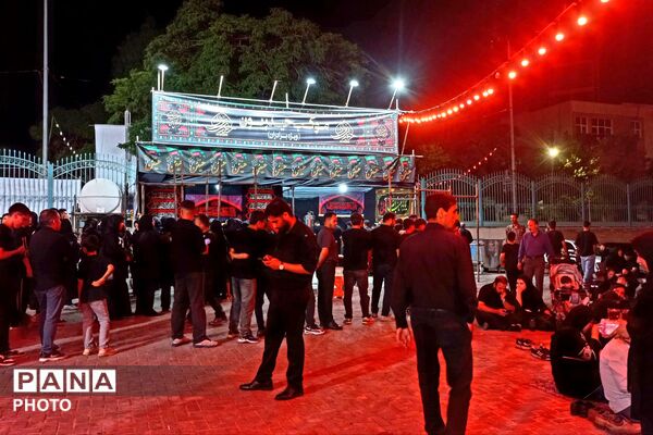 مراسم دسته عزاداری سید و سالار شهیدان امام حسین (ع) 
