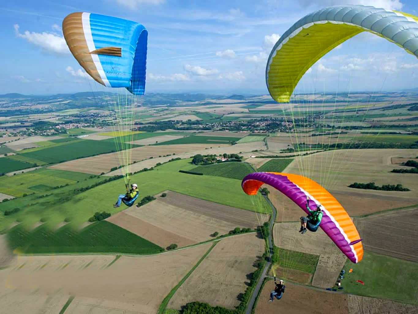 پرواز بر فراز طبیعت بکر ارس با پاراگلایدر