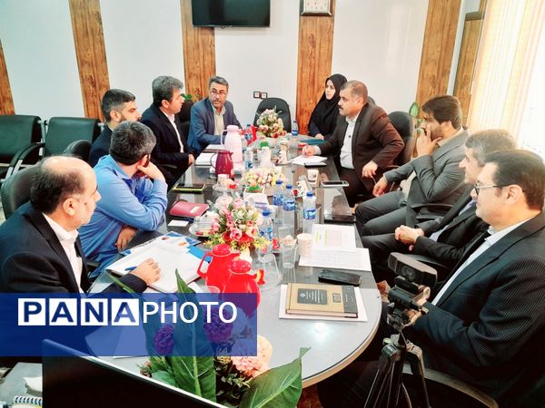 جلسه استانی دومین دوره مسابقه ملی دانش‌آموزان حافظ خوان ایران در بوشهر