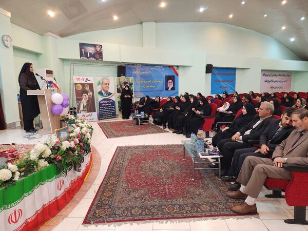 همایش گفتمان سازی الگوی سوم زن مسلمان و کنشگری جمعیت در تبریز