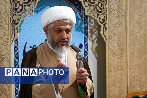 دورهمی قرآنی حافظان و قاریان نوجوان در حرم حضرت معصومه(س)