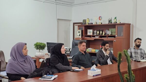 جلسه هم‌اندیشی رئیس سازمان دانش‌آموزی استان با مدیران مدرسه