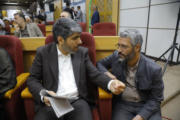 جلسه شورای اداری استان قم با حضور رئیس جمهوری