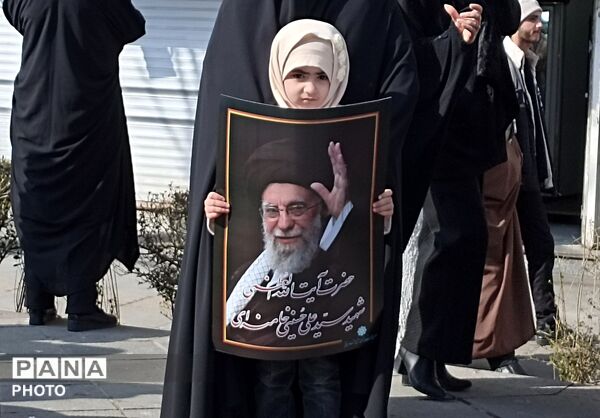 تجدید‌ میثاق‌ مردمان‌ غیور‌ تبریز‌ در‌ تشییع‌ پیکر‌ شهدای اقتدار