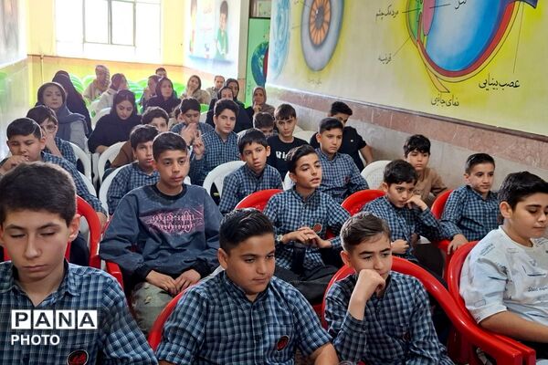 طنین نوای قرآن و هنر در دبستان ملاصدرا ،تجلیل از سفیران نماز تا برترین‌های پرسش مهر