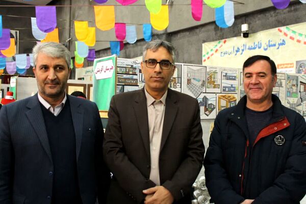 نمایشگاه دست‌سازه‌های هنرستان‌های ناحیه۲ زنجان