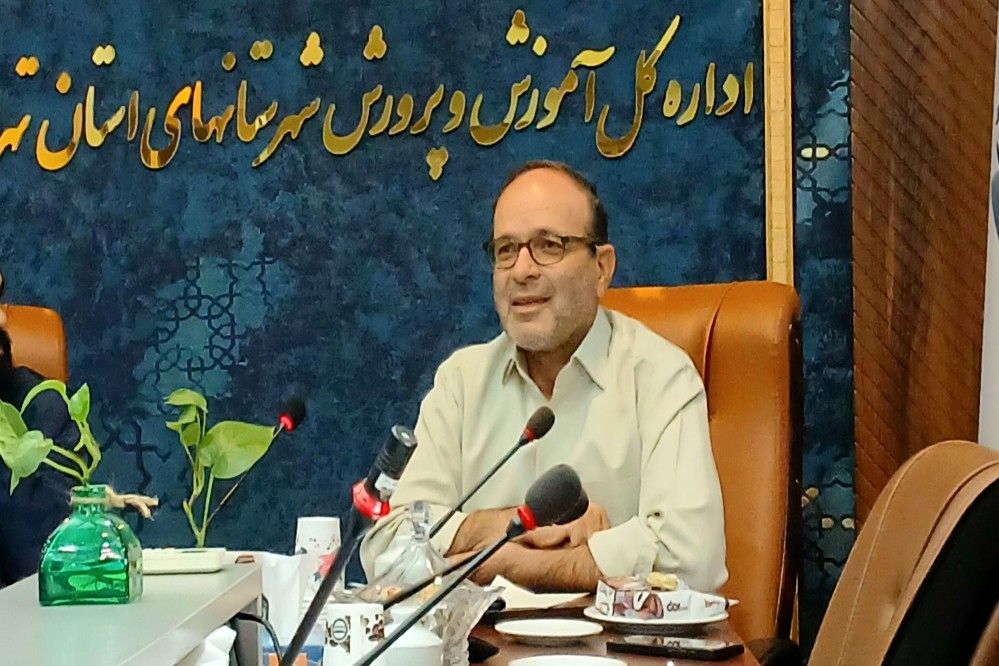 لزوم حفظ هویت اصلی دانش‌آموزی و عدم بزرگ‌نمایی جایگاه اعضای شورا 