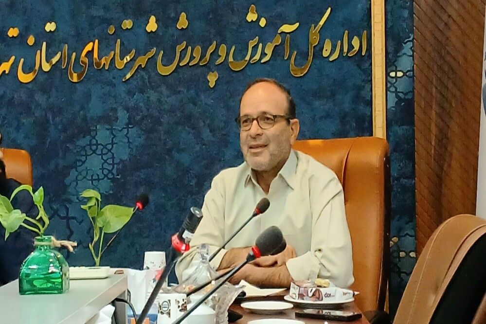 لزوم حفظ هویت اصلی دانش‌آموزی و عدم بزرگ‌نمایی جایگاه اعضای شورا 