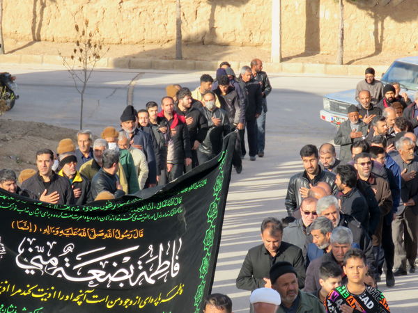 اجتماع و دسته روی عزاداران علوی در شهر درق برگزار شد