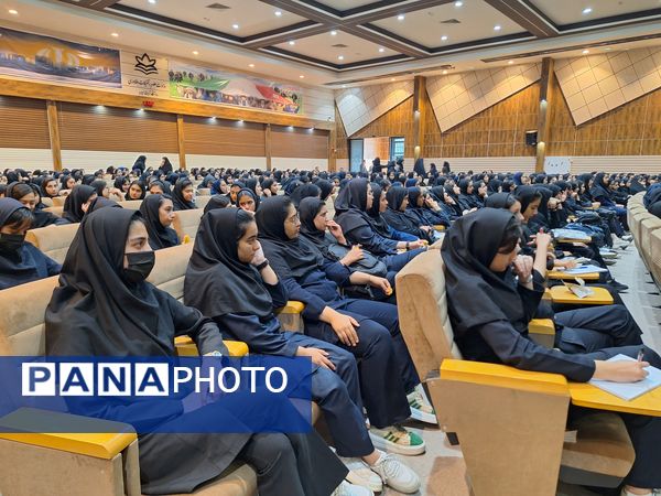 همایش آشنایی با مبانی هوش مصنوعی دانش‌آموزان شهرستان تربت حیدریه 