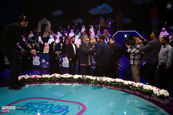 پشت صحنه برنامه تلویزیونی «جشن فرشته ها»