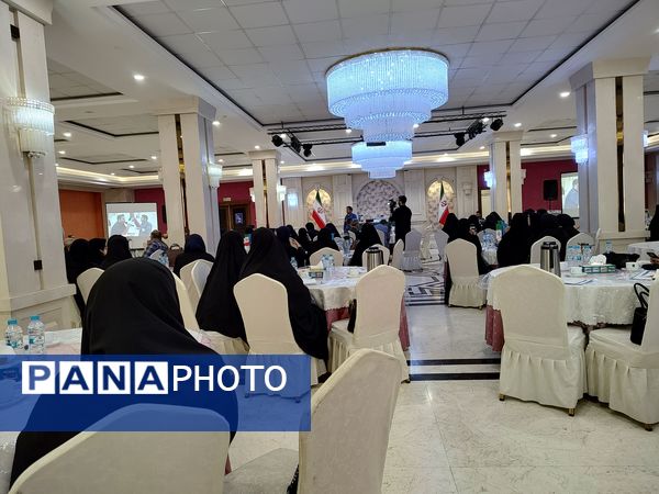 کارگاه راهبری نسل جدید ویژه معاونین پرورشی و مربیان ناحیه 3 مشهد