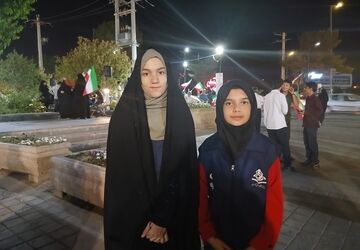 شب شعری متفاوت، عشق به توان معلم