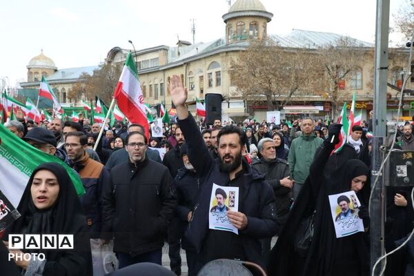 همدان یکپارچه در خروش بیعت با امام
