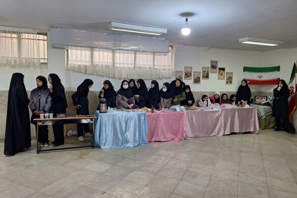 جشنواره ایرانمون در دبیرستان خدیجه کبری (س) پردیس