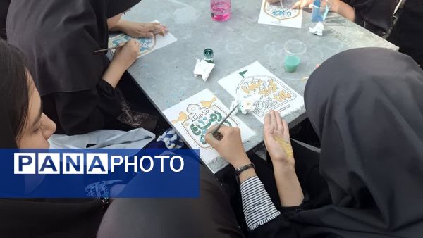 خدمت رسانی موکب سوغات و هنر دختران نوجوان مشهدی 