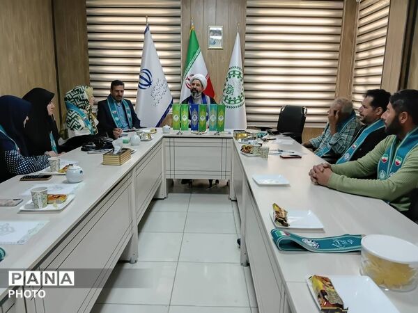 نشست هم‌اندیشی مربیان ارشد و پیشکسوتان سازمان دانش‌آموزی استان البرز