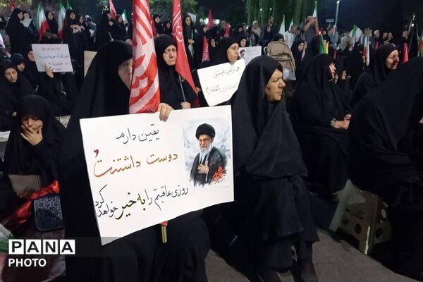 حضور گروه سرود دبستان امام علی (ع) در تجمعات شبانه ضد صهیونیستی شهرری 